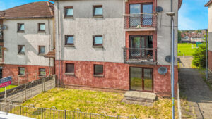 195 Calderglen Court, Airdrie, ML6 8DR